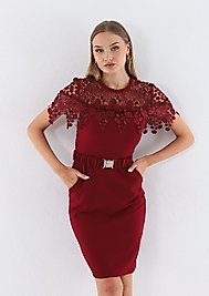 Danteli yırtmaçlı cepli elbise